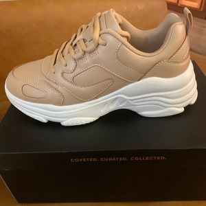 New lulus sneakers nude